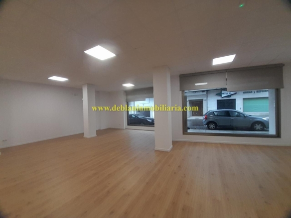 SE ALQUILA LOCAL COMERCIAL ACONDICIONADO  EN TUI