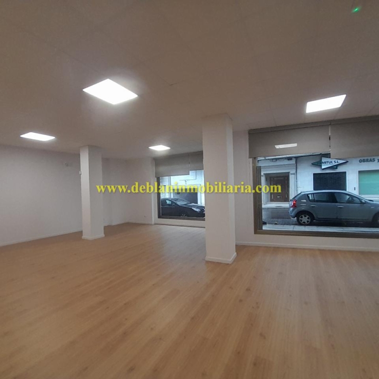 SE ALQUILA LOCAL COMERCIAL ACONDICIONADO  EN TUI