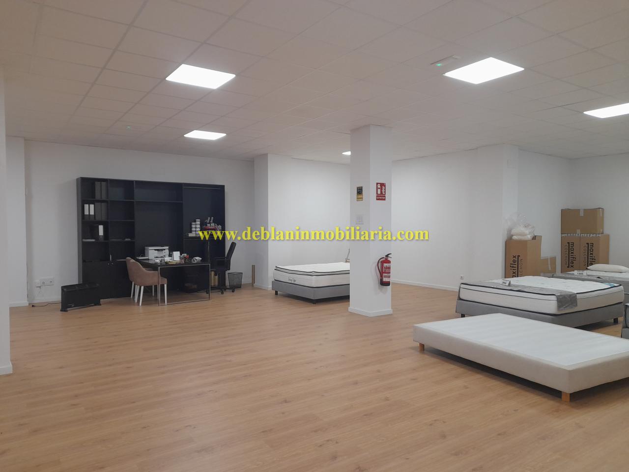 177280457113000021521_177280452736 SE ALQUILA LOCAL COMERCIAL ACONDICIONADO EN TUI