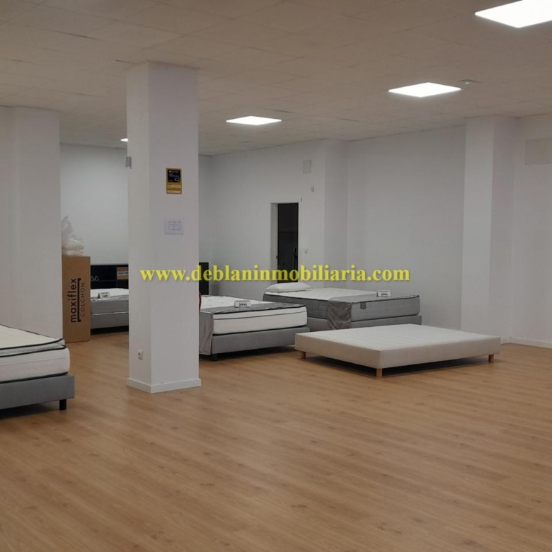 SE ALQUILA LOCAL COMERCIAL ACONDICIONADO  EN TUI