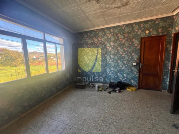 CASA PARA REFORMAR PRÓXIMA A VERÍN CON EXCEPCIONALES VISTAS