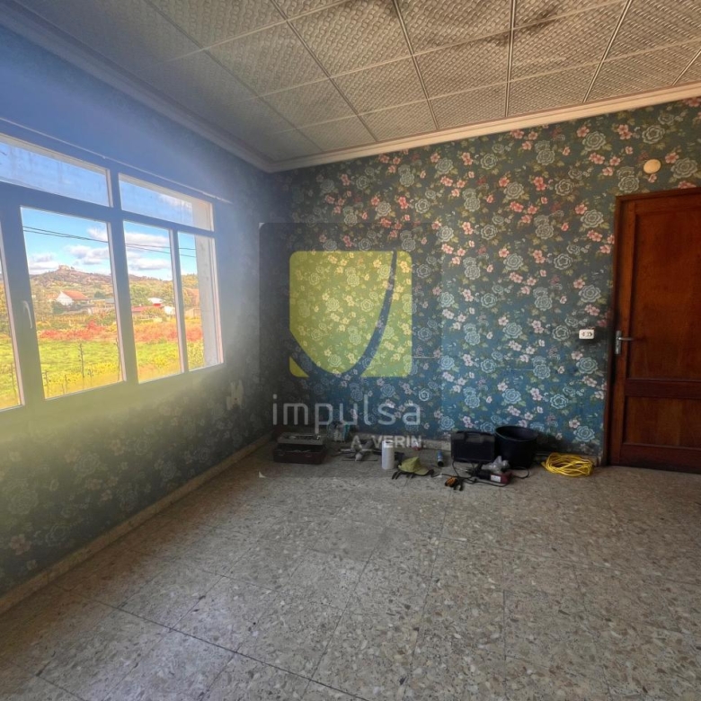 CASA PARA REFORMAR PRÓXIMA A VERÍN CON EXCEPCIONALES VISTAS