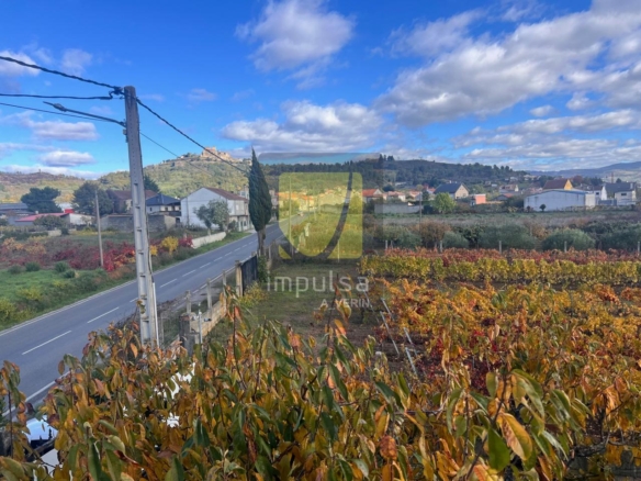 CASA PARA REFORMAR PRÓXIMA A VERÍN CON EXCEPCIONALES VISTAS