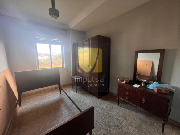 CASA PARA REFORMAR PRÓXIMA A VERÍN CON EXCEPCIONALES VISTAS