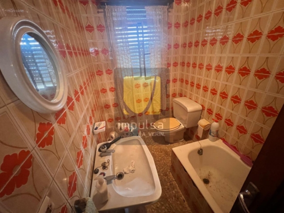 CASA PARA REFORMAR PRÓXIMA A VERÍN CON EXCEPCIONALES VISTAS