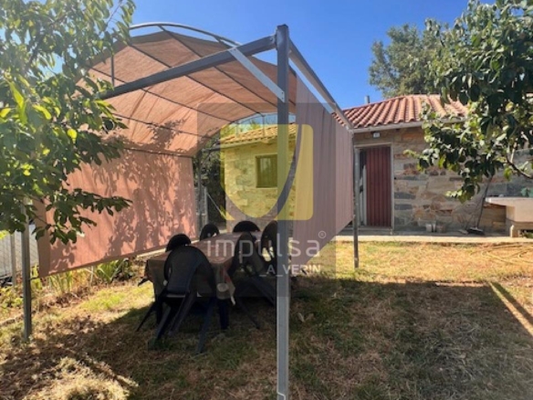 GALPÓN CON TERRENO PARA OCIO AL LADO DE VERÍN