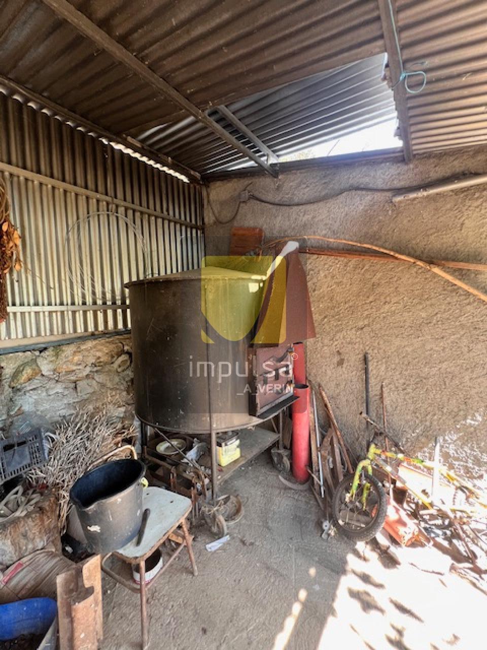 GALPÓN CON TERRENO PARA OCIO AL LADO DE VERÍN