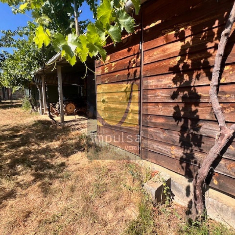 GALPÓN CON TERRENO PARA OCIO AL LADO DE VERÍN