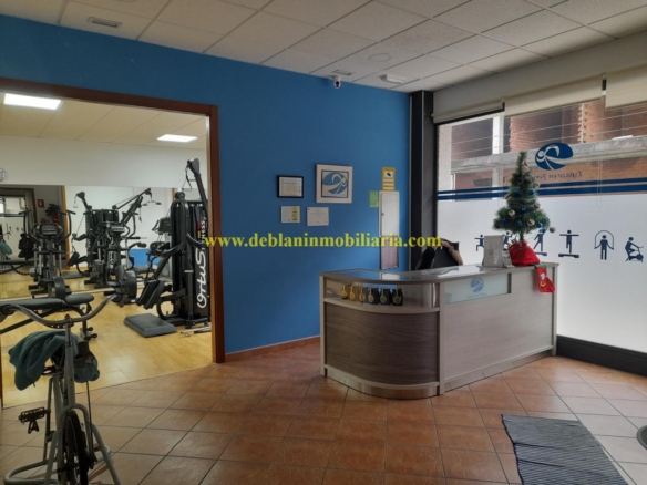 SE ALQUILA LOCAL COMERCIAL DE 200M2 EN GOIAN (TOMIÑO)