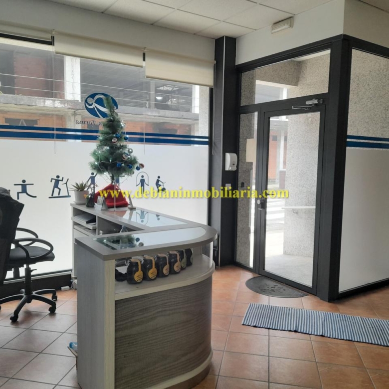 SE ALQUILA LOCAL COMERCIAL DE 200M2 EN GOIAN (TOMIÑO)