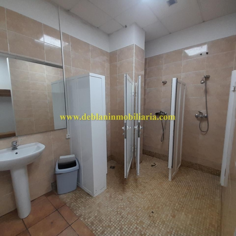 SE ALQUILA LOCAL COMERCIAL DE 200M2 EN GOIAN (TOMIÑO)