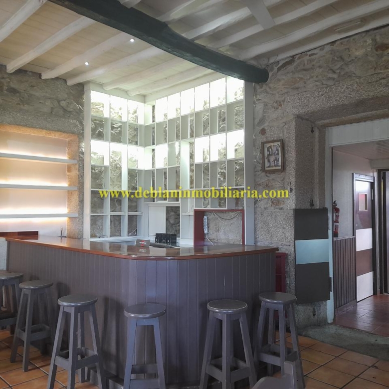 SE ALQUILA  LOCAL DE HOSTELERÍA CON GRAN POTENCIAL EN TUI