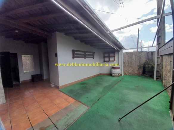 SE ALQUILA  LOCAL DE HOSTELERÍA CON GRAN POTENCIAL EN TUI