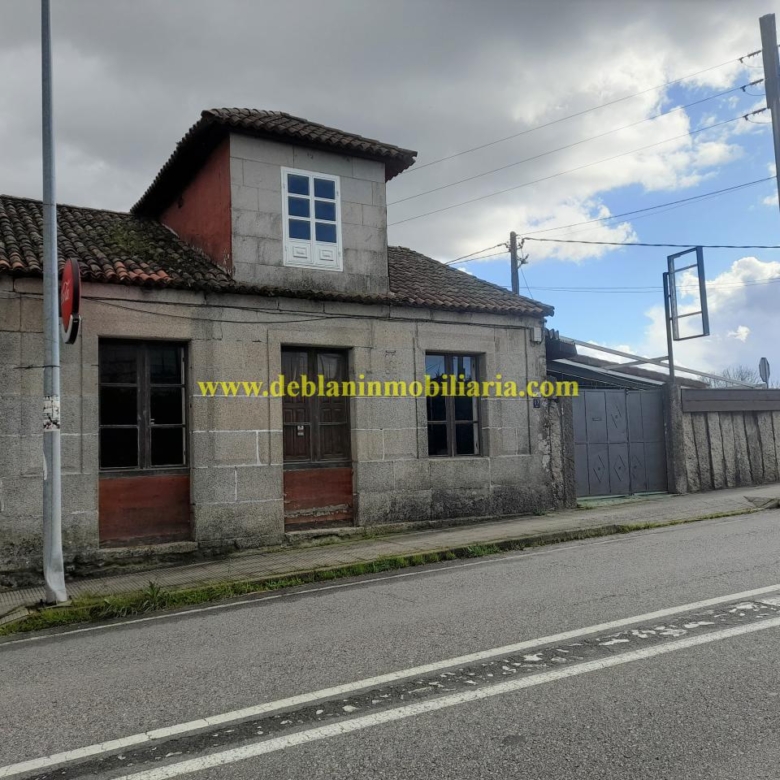 SE ALQUILA  LOCAL DE HOSTELERÍA CON GRAN POTENCIAL EN TUI