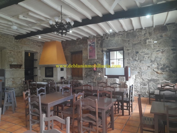 SE ALQUILA  LOCAL DE HOSTELERÍA CON GRAN POTENCIAL EN TUI