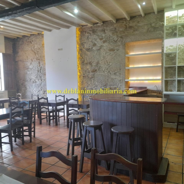SE ALQUILA  LOCAL DE HOSTELERÍA CON GRAN POTENCIAL EN TUI