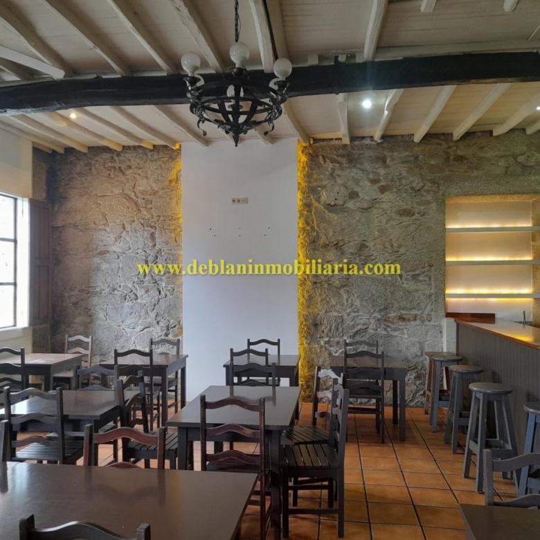 SE ALQUILA  LOCAL DE HOSTELERÍA CON GRAN POTENCIAL EN TUI