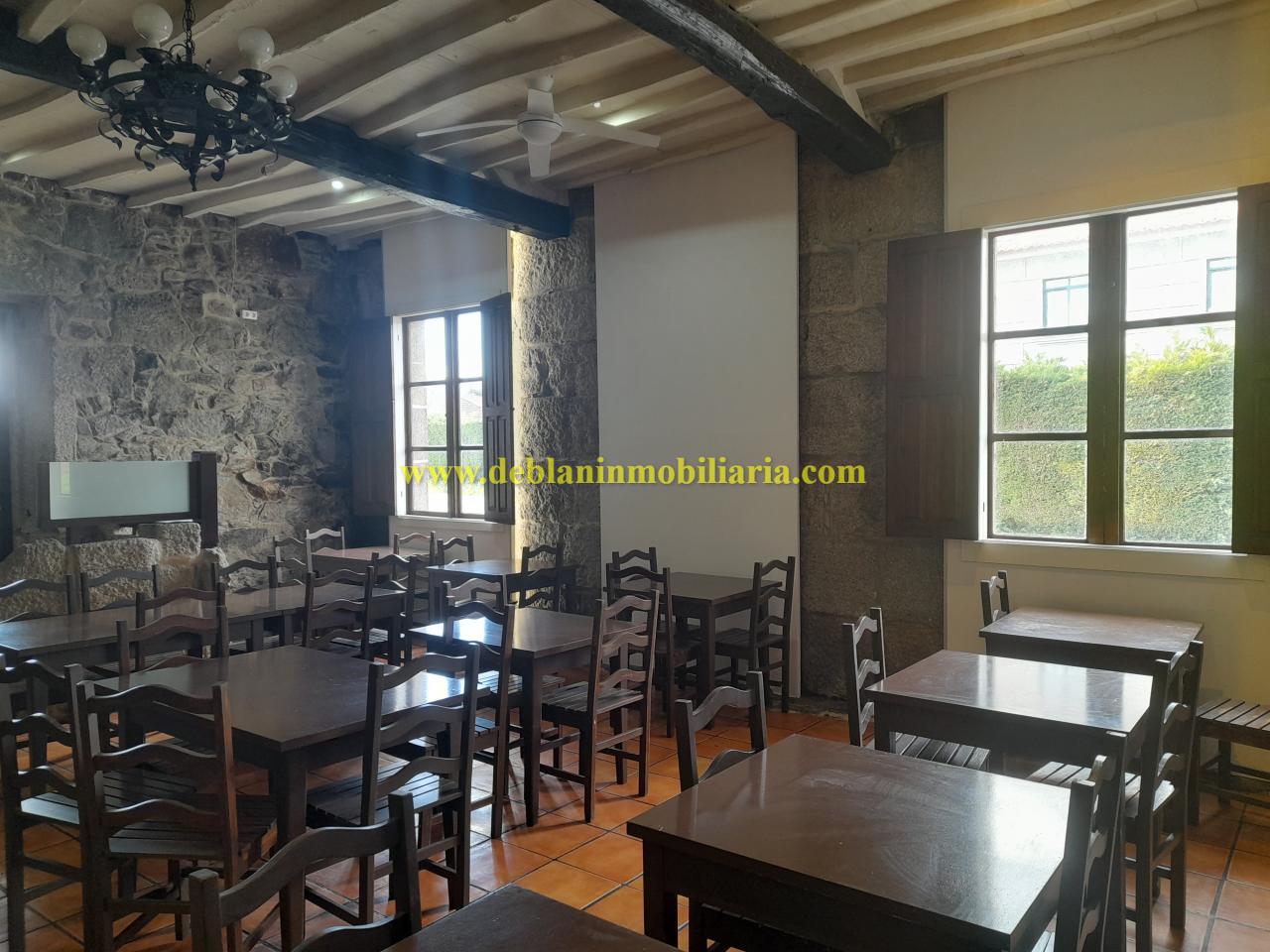 177325104165100028989_177325061891 SE ALQUILA LOCAL DE HOSTELERÍA CON GRAN POTENCIAL EN TUI