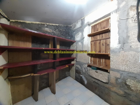 SE ALQUILA  LOCAL DE HOSTELERÍA CON GRAN POTENCIAL EN TUI
