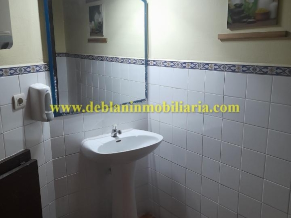 SE ALQUILA  LOCAL DE HOSTELERÍA CON GRAN POTENCIAL EN TUI