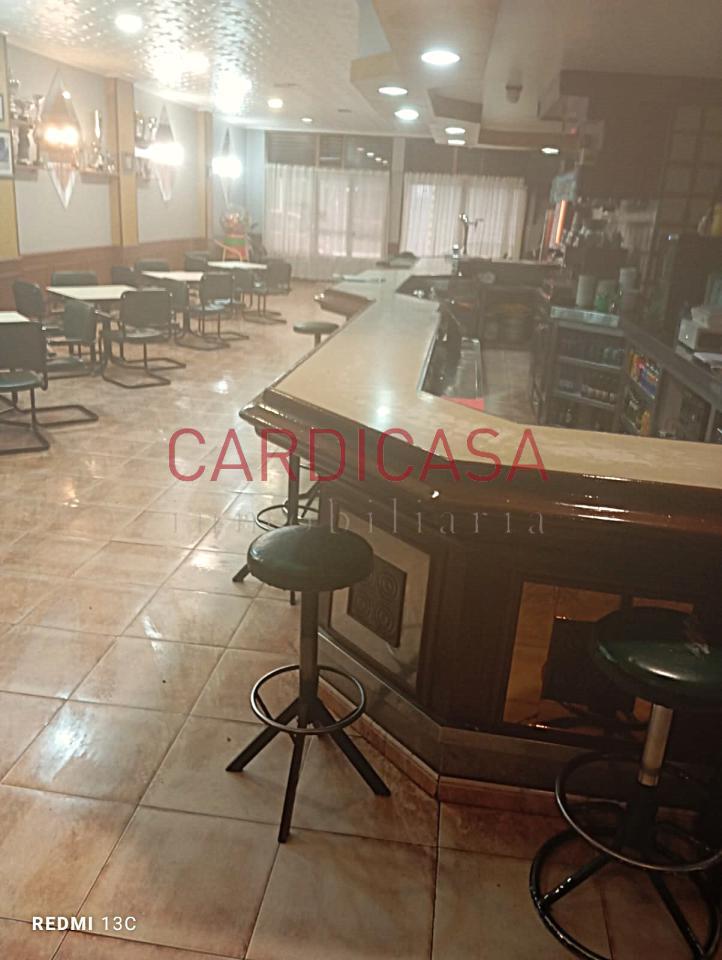 177339783304800028999_177314619364 Se alquila amplia cafetería en pleno funcionamiento.