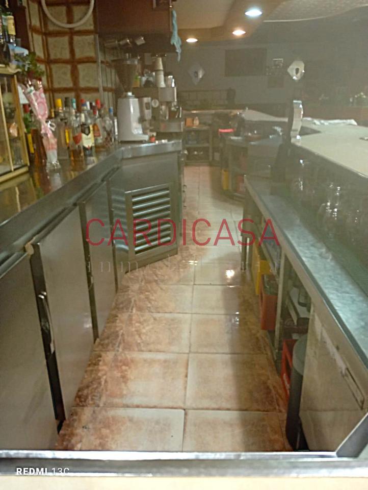177339783495600028999_177314619586 Se alquila amplia cafetería en pleno funcionamiento.