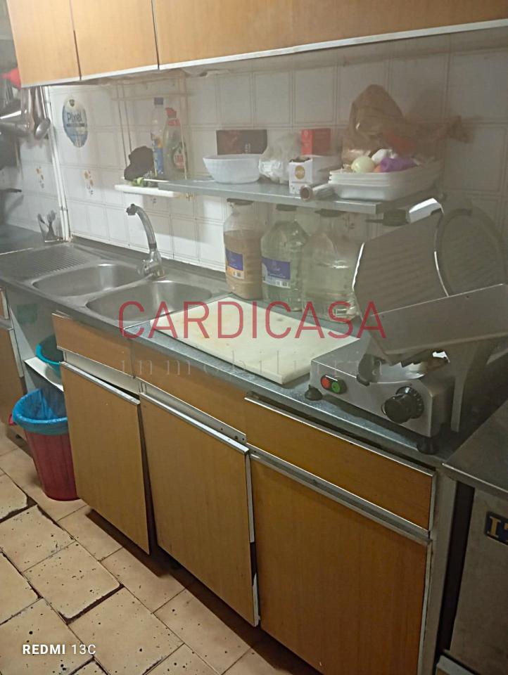 177339783580800028999_177314619195 Se alquila amplia cafetería en pleno funcionamiento.