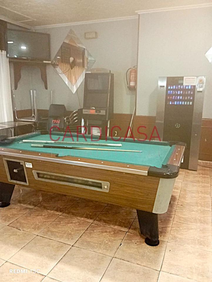 177339783693400028999_177314619628 Se alquila amplia cafetería en pleno funcionamiento.