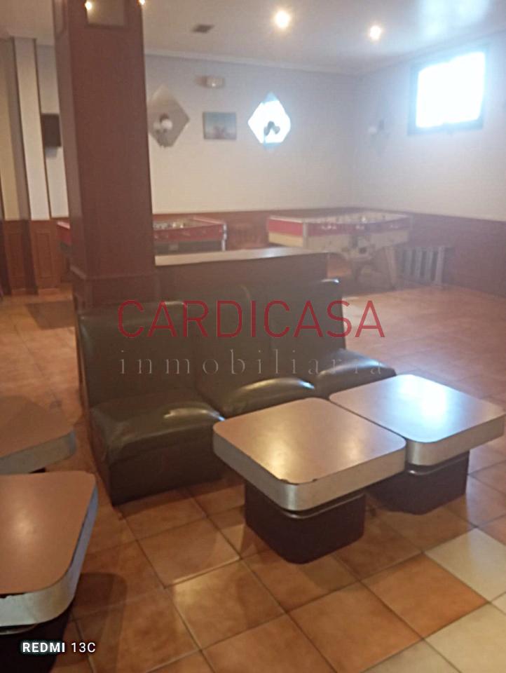 177339783870200028999_177314619501 Se alquila amplia cafetería en pleno funcionamiento.