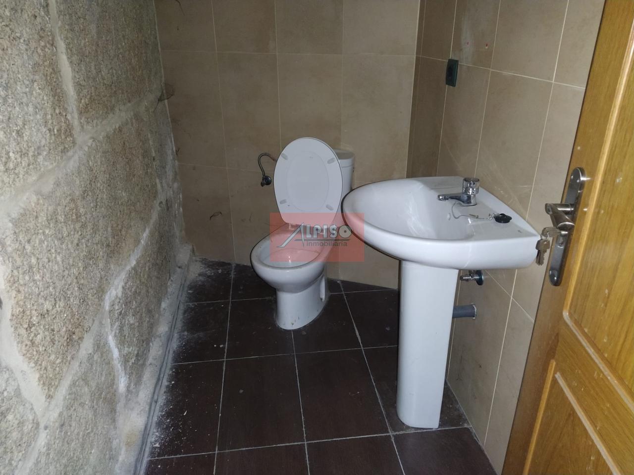 177367598169300020954_170982452478 Local Comercial en Ourense