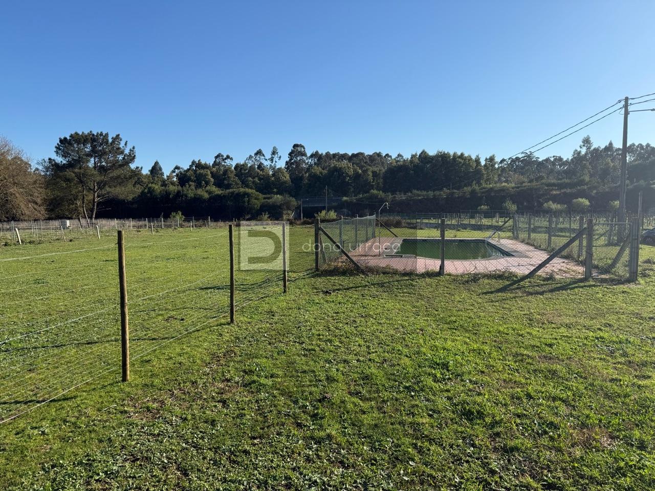 177383765038400010701_177383461193 Parcela urbanizable 2.569 m² con proyecto, sótano y piscina en Goián (Tomiño)