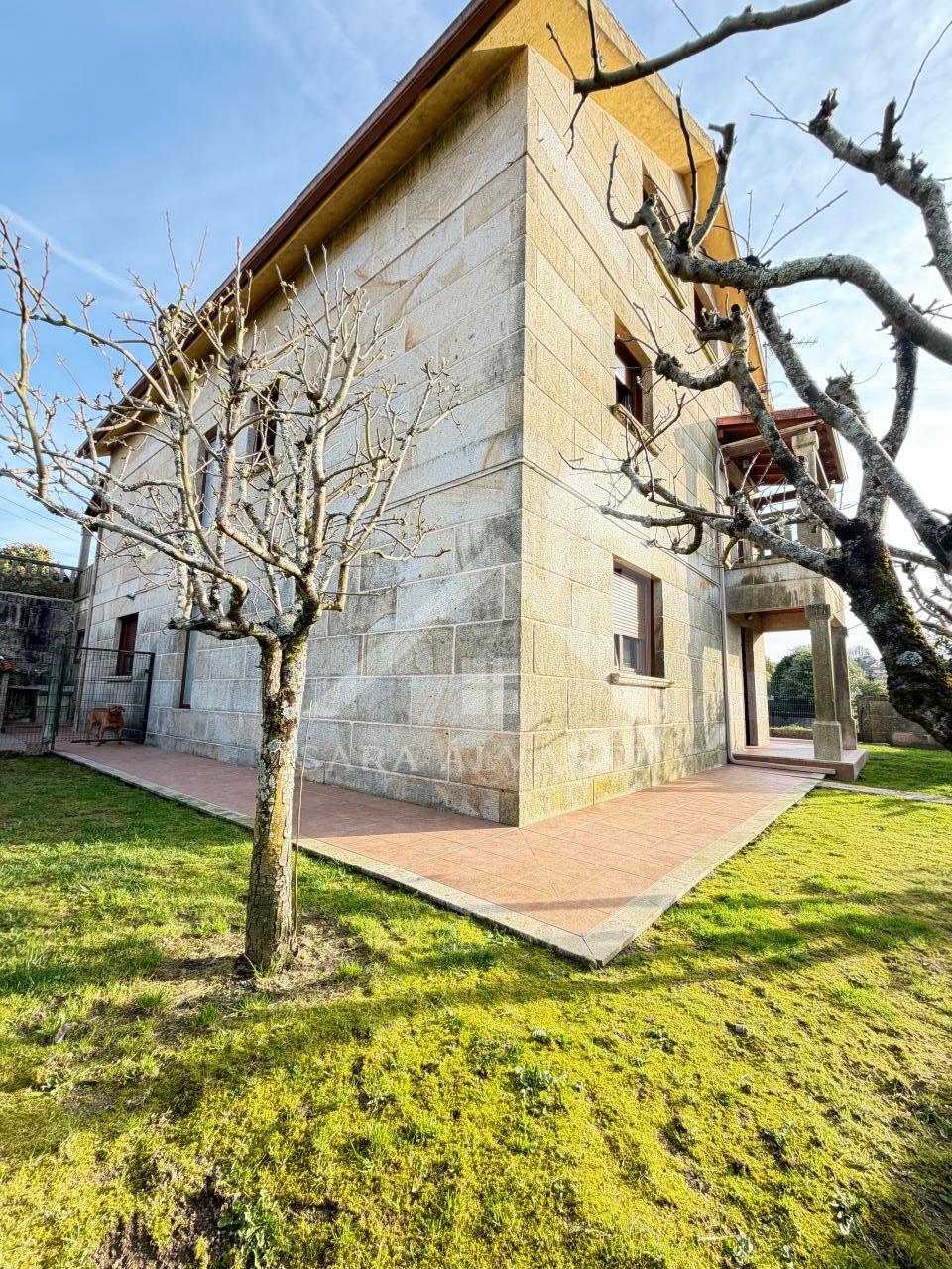 177396286206600044159_177395797788 SE VENDE IMPRESIONANTE CASA DE PIEDRA EN MOURENTE ZONA DEL LICEO CASINO MERCANTIL PRÓXIMA A LA CIUDAD DE PONTEVEDRA