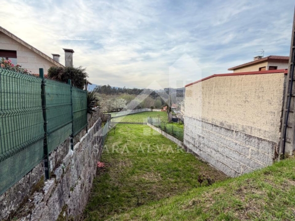 SE VENDE  IMPRESIONANTE CASA DE PIEDRA EN MOURENTE ZONA DEL LICEO CASINO MERCANTIL PRÓXIMA A LA CIUDAD DE PONTEVEDRA