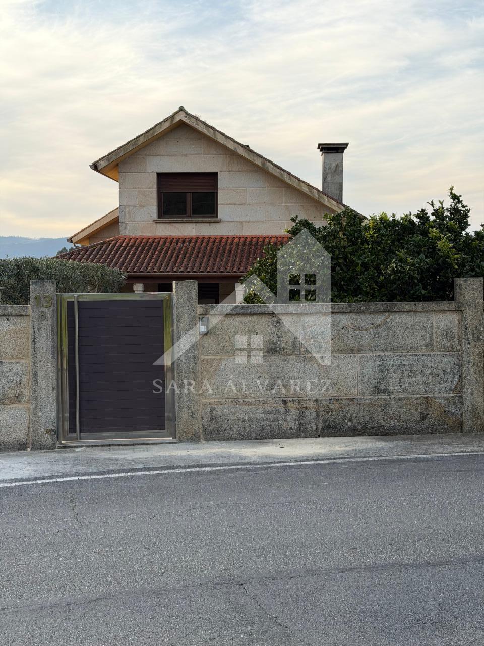 177396286745300044159_177395794065 SE VENDE IMPRESIONANTE CASA DE PIEDRA EN MOURENTE ZONA DEL LICEO CASINO MERCANTIL PRÓXIMA A LA CIUDAD DE PONTEVEDRA