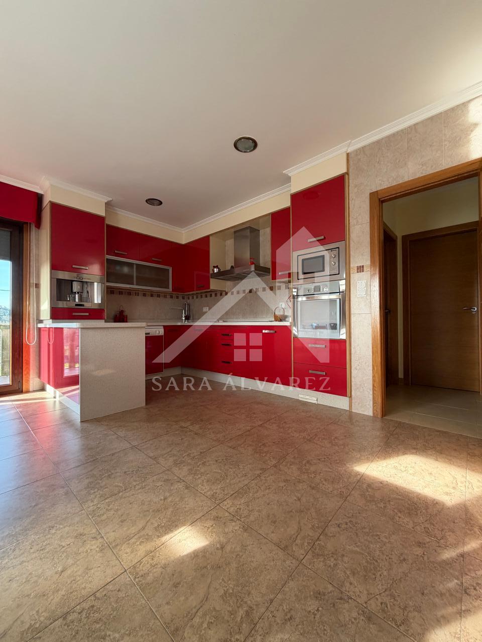 177396287349800044159_177395939126 SE VENDE IMPRESIONANTE CASA DE PIEDRA EN MOURENTE ZONA DEL LICEO CASINO MERCANTIL PRÓXIMA A LA CIUDAD DE PONTEVEDRA