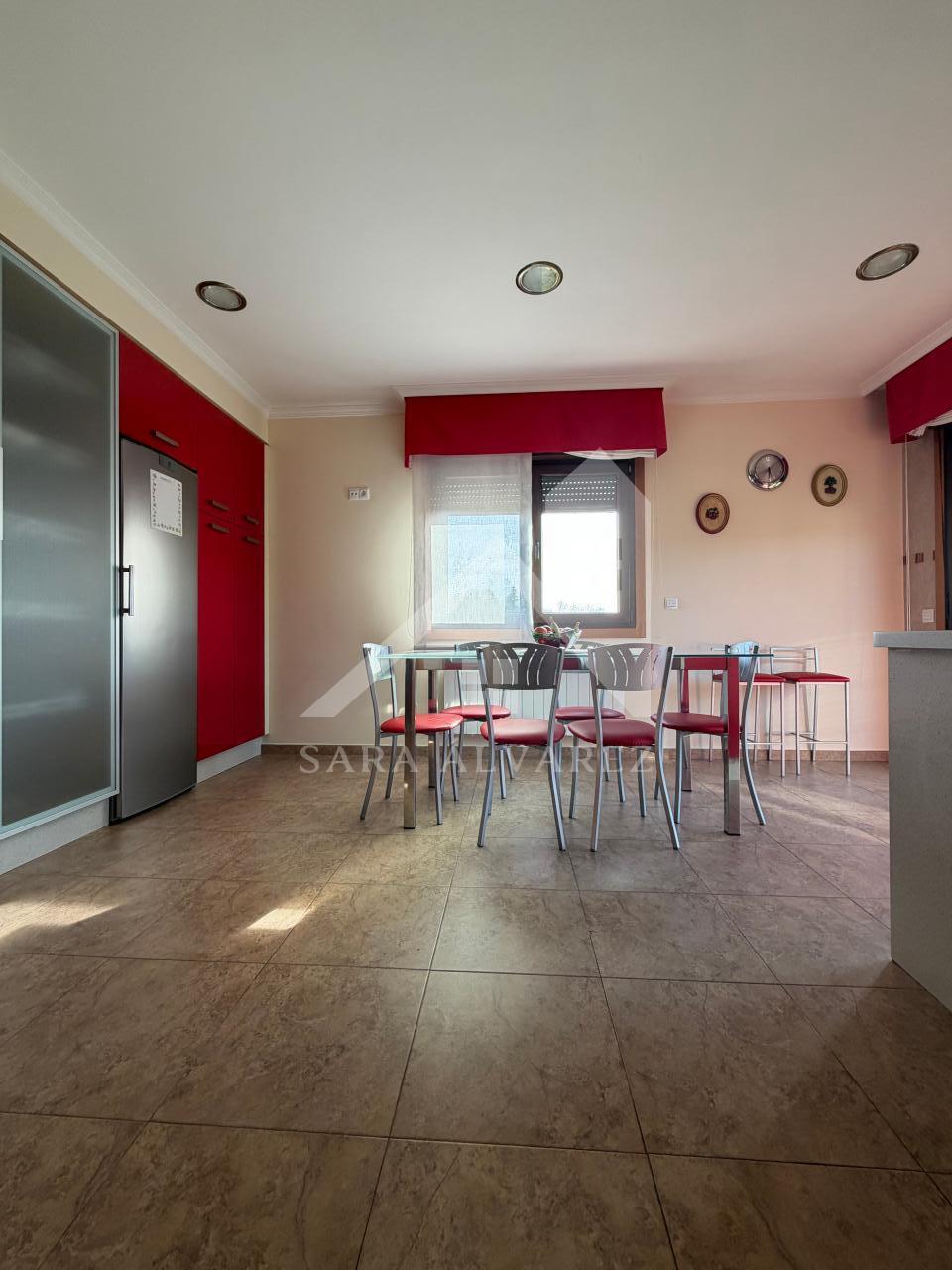 177396287524400044159_177395938757 SE VENDE IMPRESIONANTE CASA DE PIEDRA EN MOURENTE ZONA DEL LICEO CASINO MERCANTIL PRÓXIMA A LA CIUDAD DE PONTEVEDRA