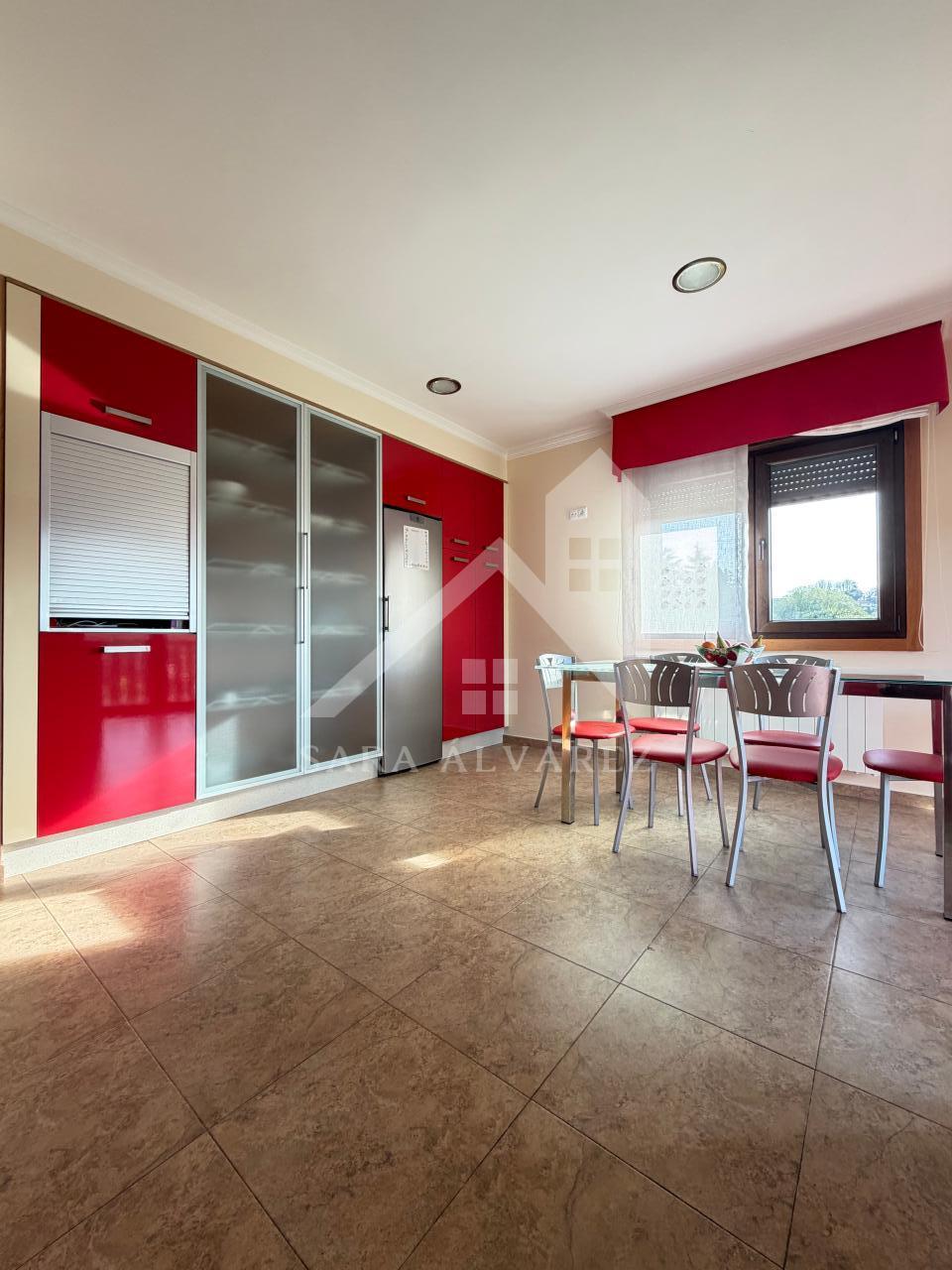 177396287544000044159_177395938849 SE VENDE IMPRESIONANTE CASA DE PIEDRA EN MOURENTE ZONA DEL LICEO CASINO MERCANTIL PRÓXIMA A LA CIUDAD DE PONTEVEDRA