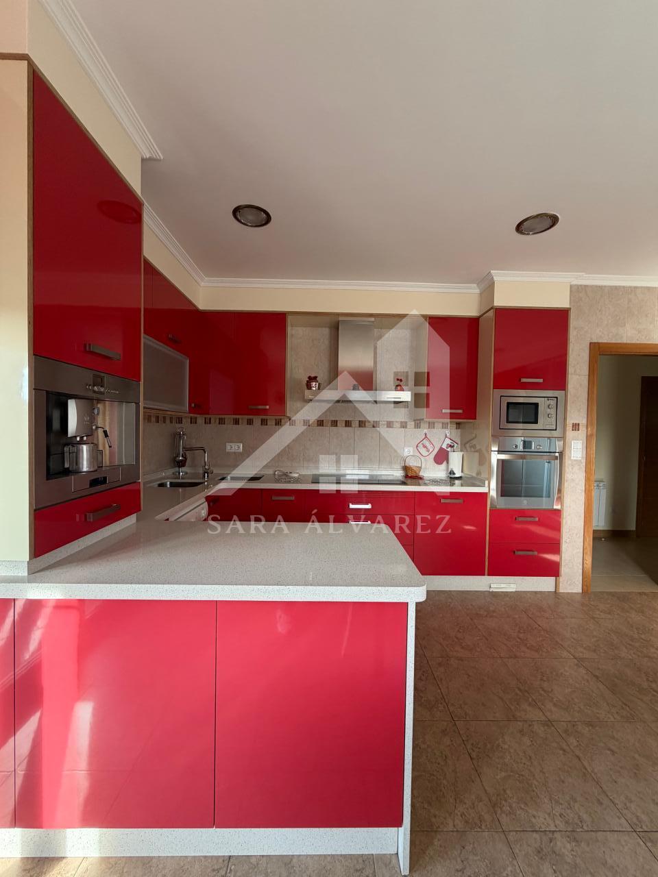 177396287675400044159_177395938941 SE VENDE IMPRESIONANTE CASA DE PIEDRA EN MOURENTE ZONA DEL LICEO CASINO MERCANTIL PRÓXIMA A LA CIUDAD DE PONTEVEDRA