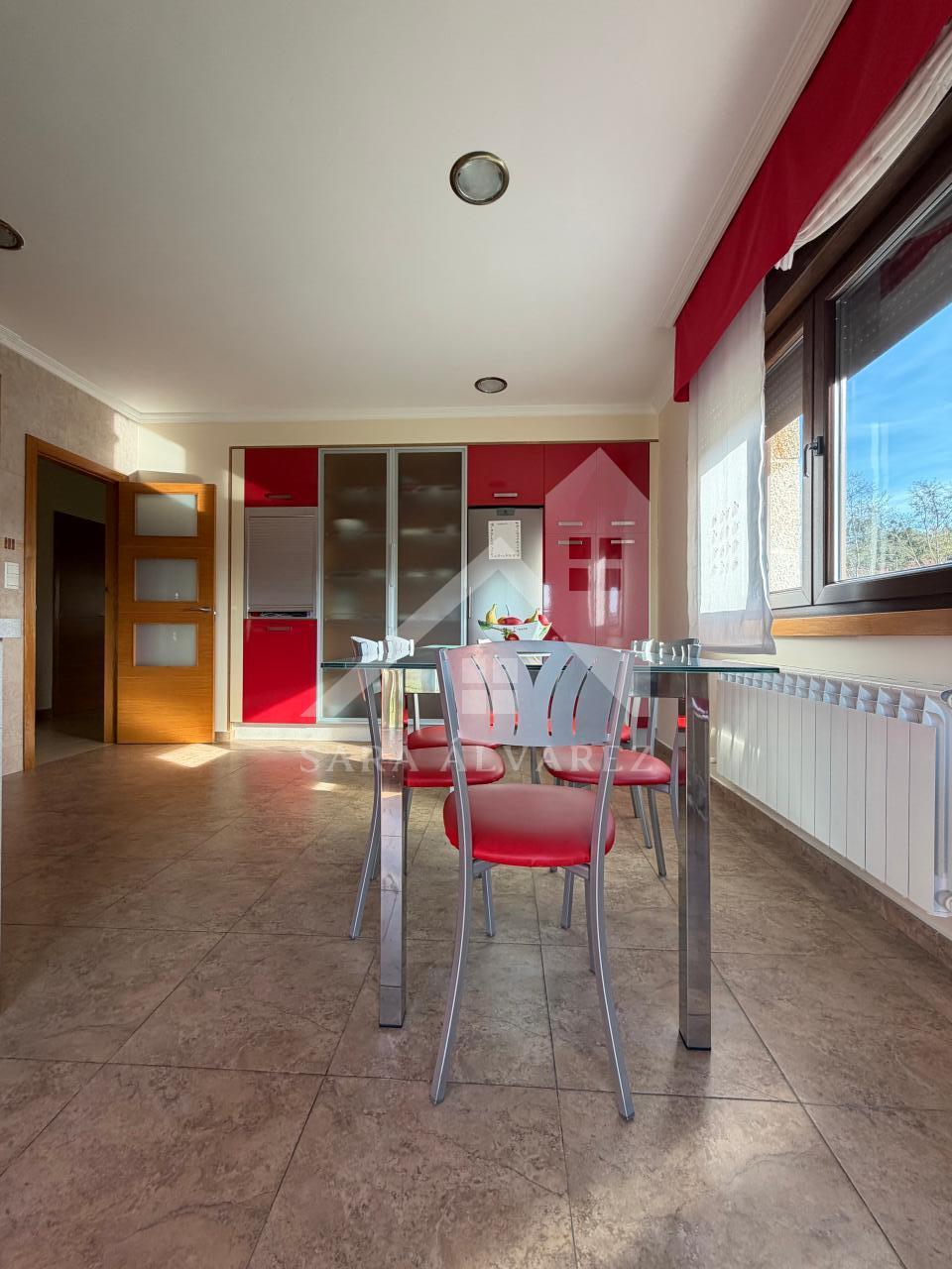 177396287852500044159_177395939034 SE VENDE IMPRESIONANTE CASA DE PIEDRA EN MOURENTE ZONA DEL LICEO CASINO MERCANTIL PRÓXIMA A LA CIUDAD DE PONTEVEDRA