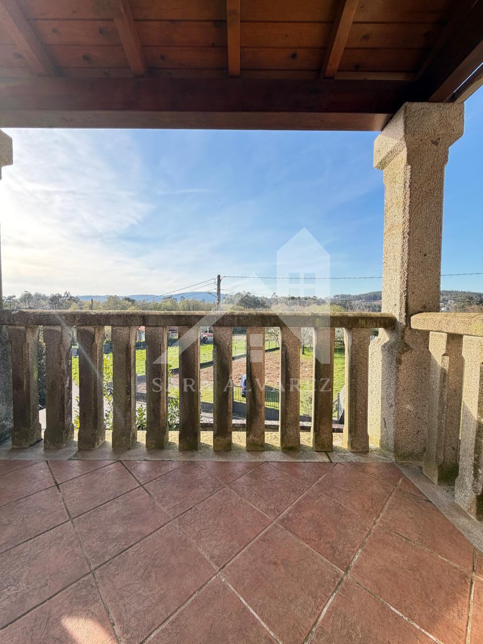 177396287991700044159_177395938475 SE VENDE IMPRESIONANTE CASA DE PIEDRA EN MOURENTE ZONA DEL LICEO CASINO MERCANTIL PRÓXIMA A LA CIUDAD DE PONTEVEDRA