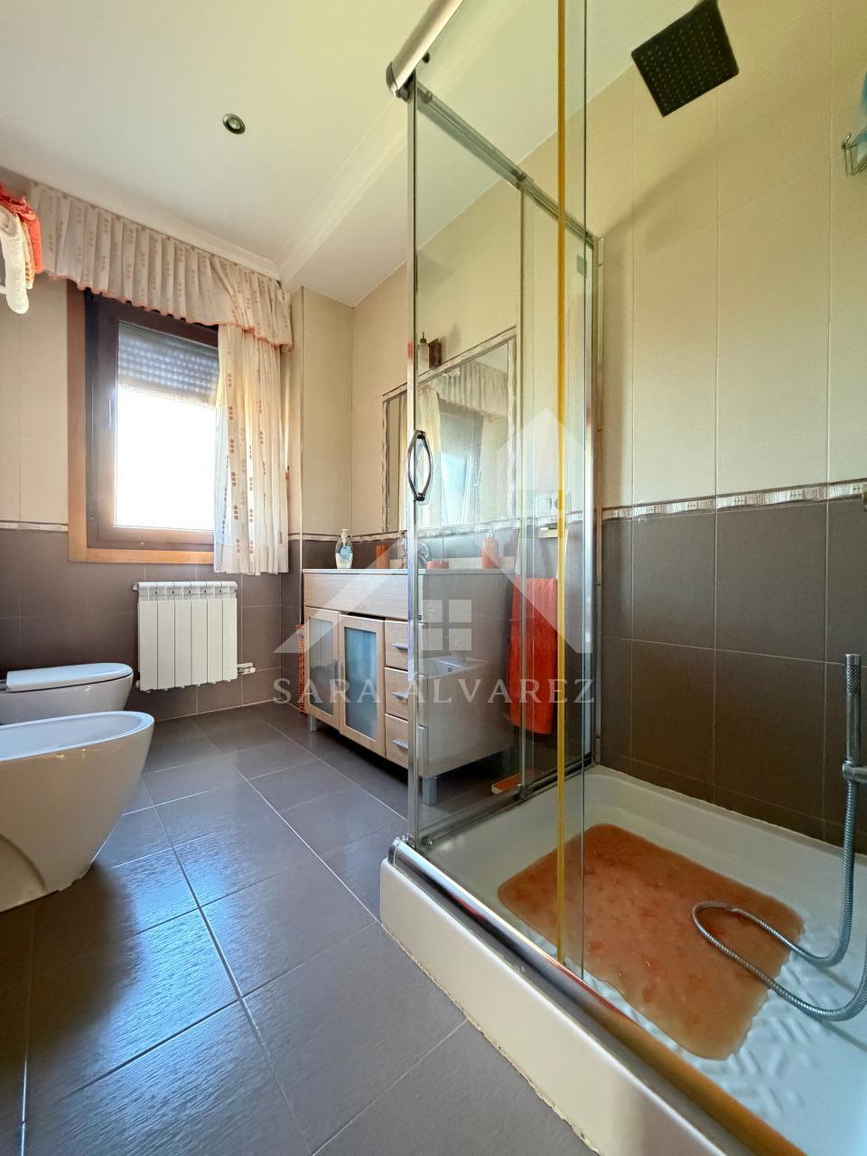177396288129400044159_177395938286 SE VENDE IMPRESIONANTE CASA DE PIEDRA EN MOURENTE ZONA DEL LICEO CASINO MERCANTIL PRÓXIMA A LA CIUDAD DE PONTEVEDRA