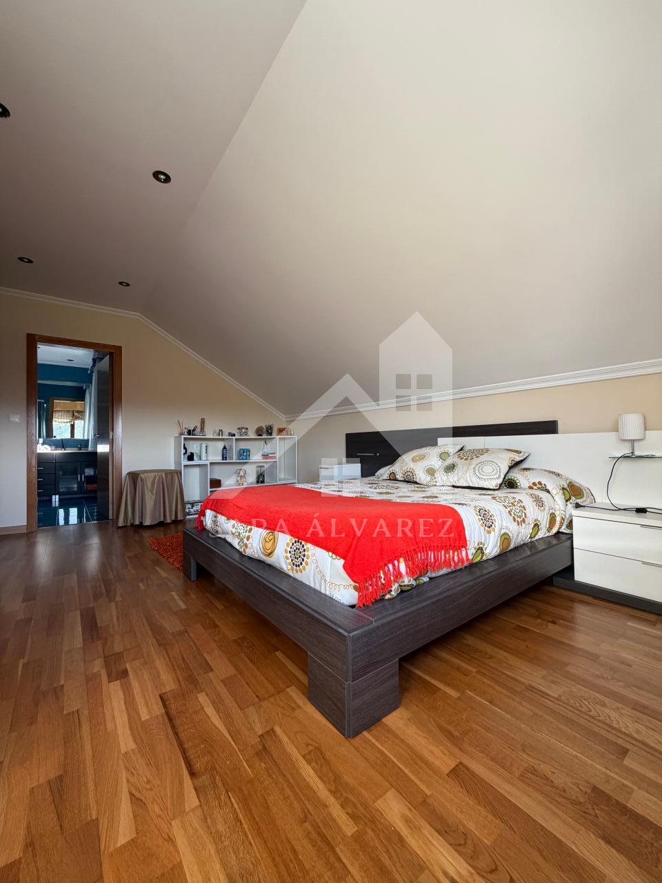 177396288932400044159_177395967024 SE VENDE IMPRESIONANTE CASA DE PIEDRA EN MOURENTE ZONA DEL LICEO CASINO MERCANTIL PRÓXIMA A LA CIUDAD DE PONTEVEDRA