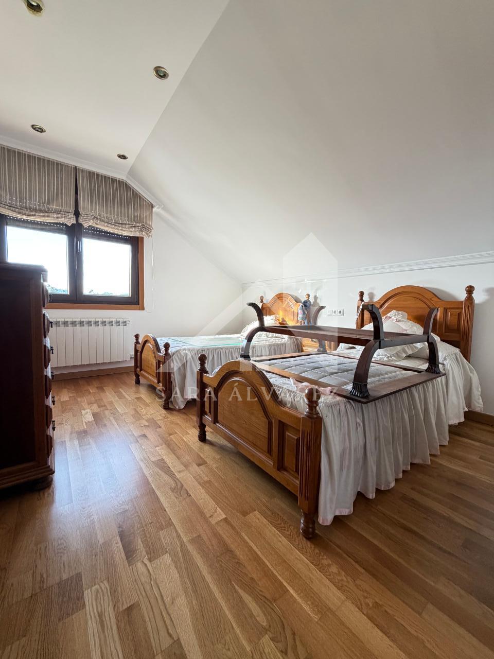 177396289324900044159_177395967781 SE VENDE IMPRESIONANTE CASA DE PIEDRA EN MOURENTE ZONA DEL LICEO CASINO MERCANTIL PRÓXIMA A LA CIUDAD DE PONTEVEDRA