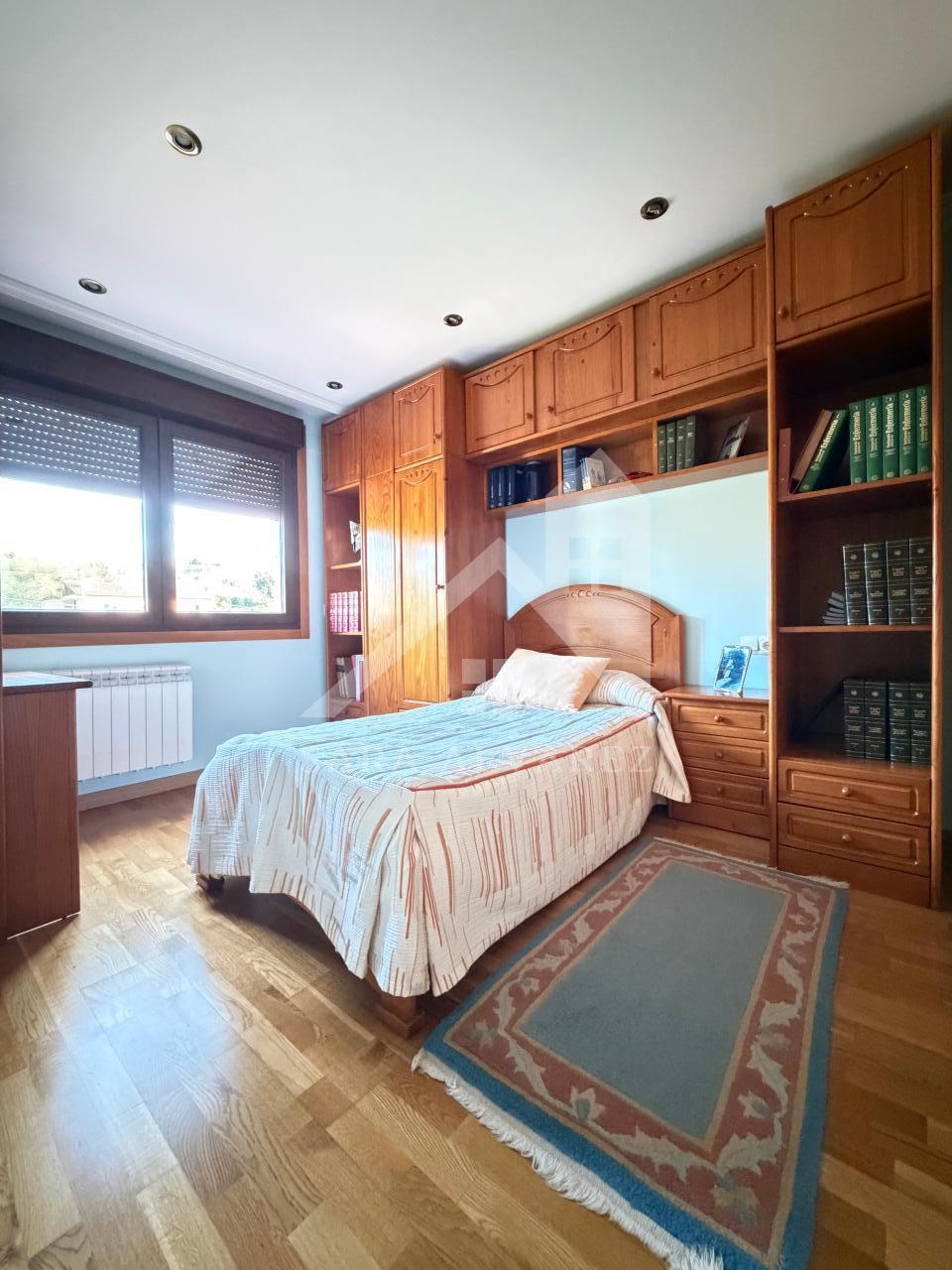 177396289901000044159_177395966263 SE VENDE IMPRESIONANTE CASA DE PIEDRA EN MOURENTE ZONA DEL LICEO CASINO MERCANTIL PRÓXIMA A LA CIUDAD DE PONTEVEDRA