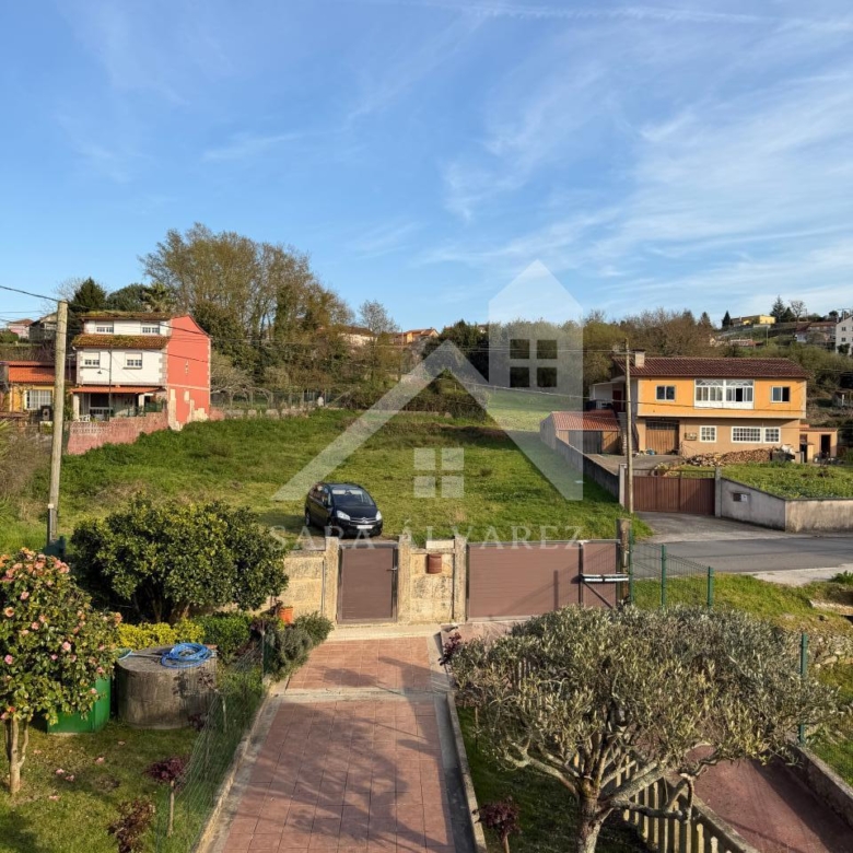 SE VENDE  IMPRESIONANTE CASA DE PIEDRA EN MOURENTE ZONA DEL LICEO CASINO MERCANTIL PRÓXIMA A LA CIUDAD DE PONTEVEDRA
