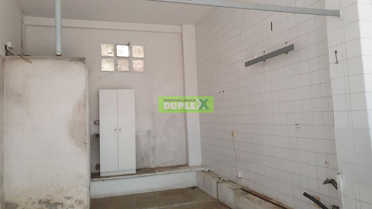 177410027832800029041_175526598930 Impulsa tu negocio con este local en venta en Pontevedra