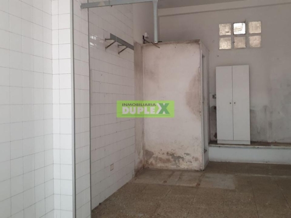 Impulsa tu negocio con este local en venta en Pontevedra