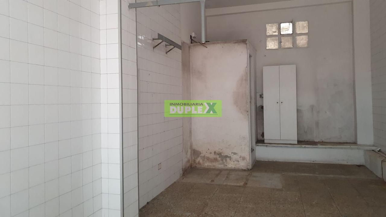 177410027973500029041_175526598968 Impulsa tu negocio con este local en venta en Pontevedra