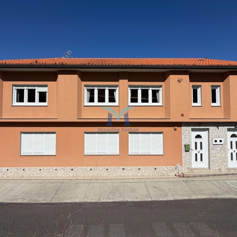 ?Oportunidad en Brens: casa de 337 m², amueblada, con garaje y varias viviendas”