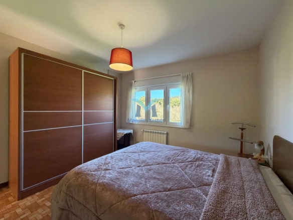 ?Oportunidad en Brens: casa de 337 m², amueblada, con garaje y varias viviendas”